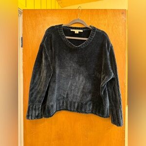 Max Studio Vintage Soft Chenille V Neck Sweater